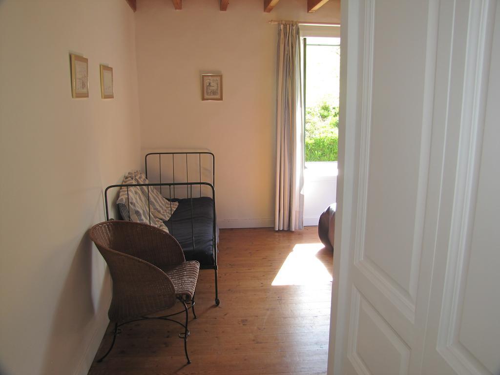 Gite De La Ferme De La Cour Crasville  Szoba fotó